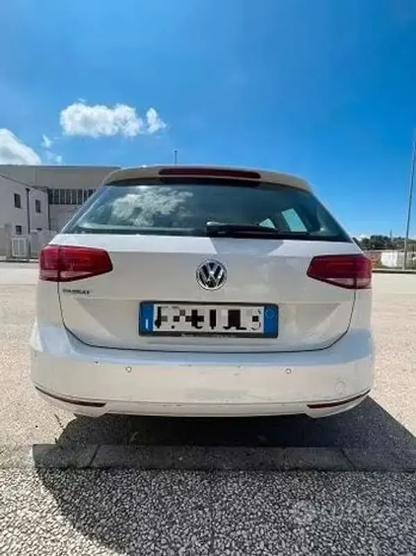 Usata VW Passat 110 CV (80 kW) 2018 Bianco Station wagon