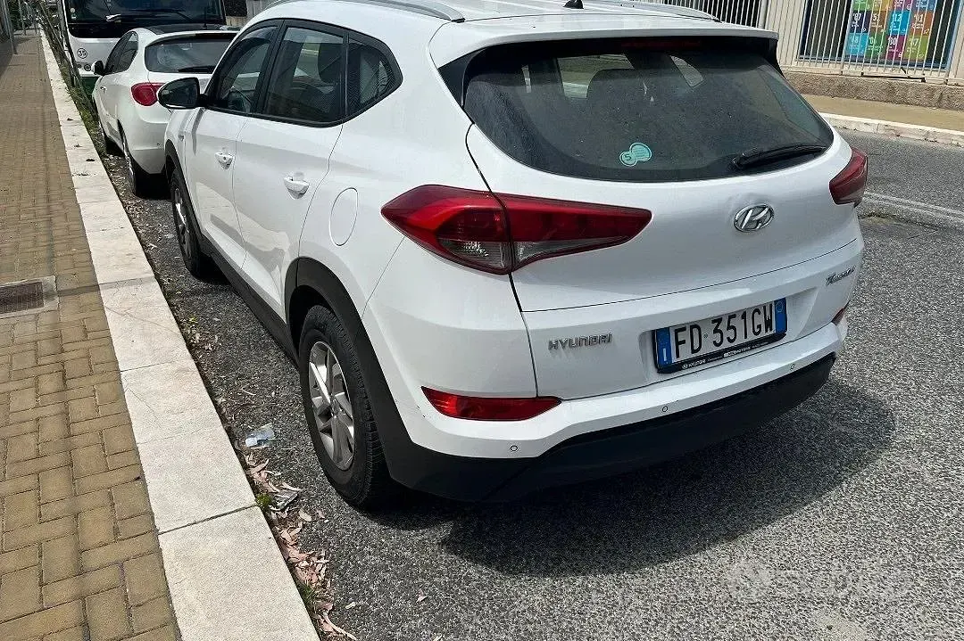 Usata Hyundai Tucson 115 CV (84 kW) 2016 Bianco SUV
