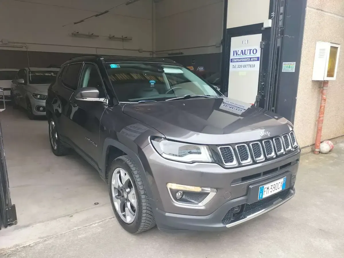 Usata Jeep Compass Limited 120 CV (88 kW) 2017 Grigio SUV