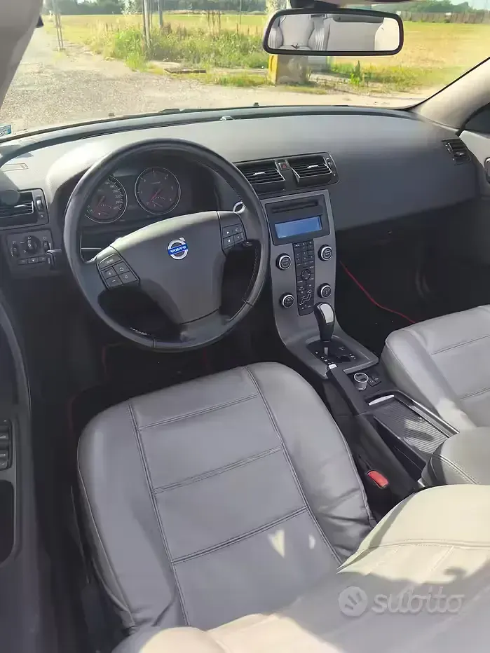 Usata Volvo C70 179 CV (131 kW) 2007 Grigio Cabrio
