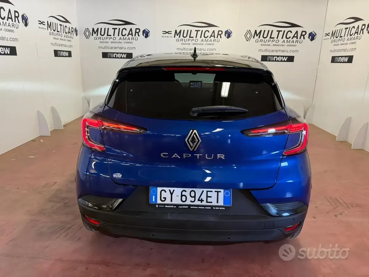 Usata Renault Captur Techno 101 CV (74 kW) 2025 Bluazzurro SUV