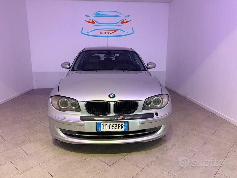 Grigio Usata 2008 BMW 118 Due volumi | 2990 € (Super prezzo) - Immagine 1/4