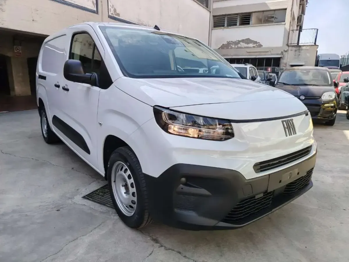 Nuova Fiat Doblò 101 CV (74 kW) 2026 Bianco Monovolume