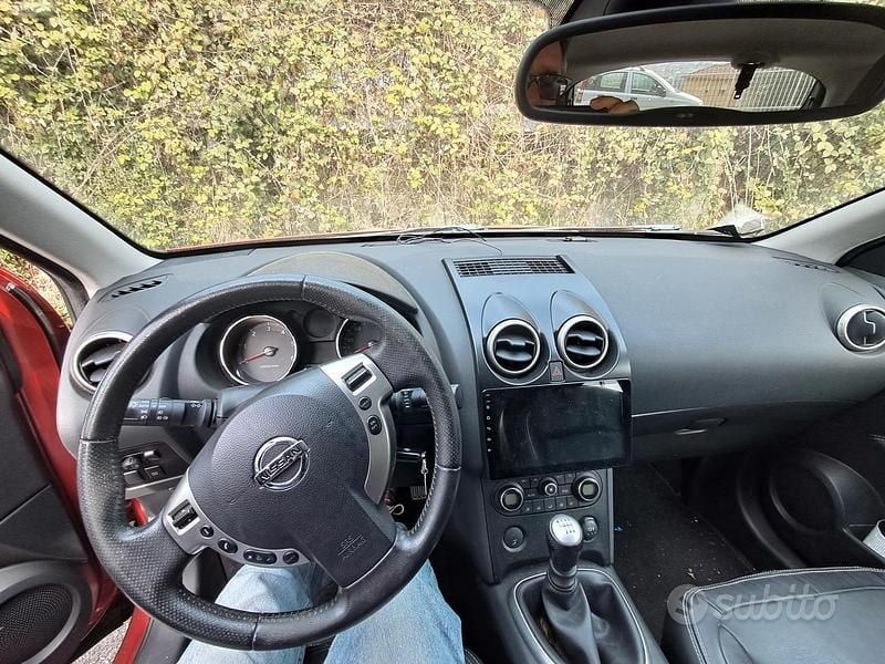 Usata Nissan Qashqai 150 CV (110 kW) 2009 Rosso SUV