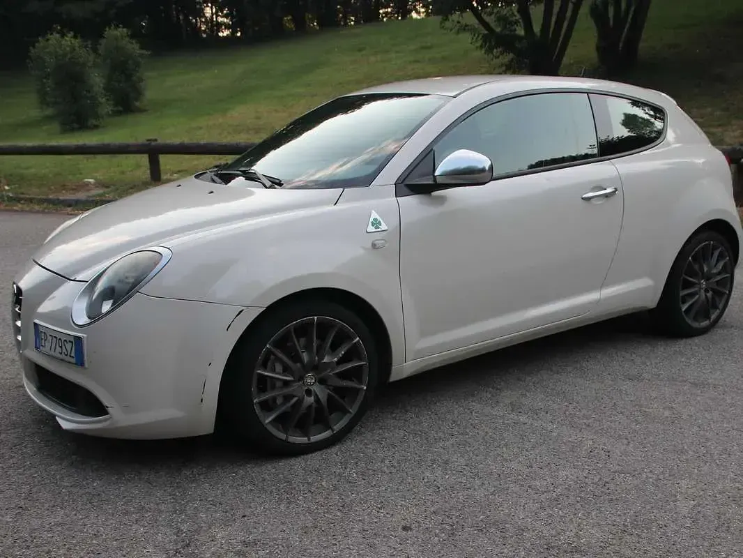 Usata Alfa Romeo MiTo 170 CV (125 kW) 2013 Bianco Utilitaria