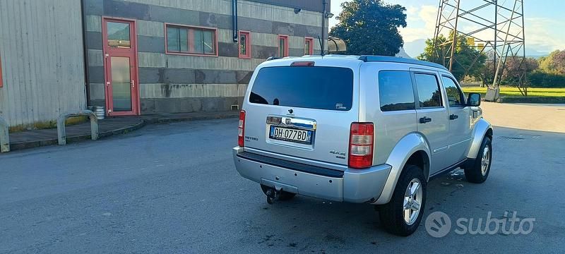 Usata Dodge Nitro 177 CV (130 kW) 2008 Grigio SUV