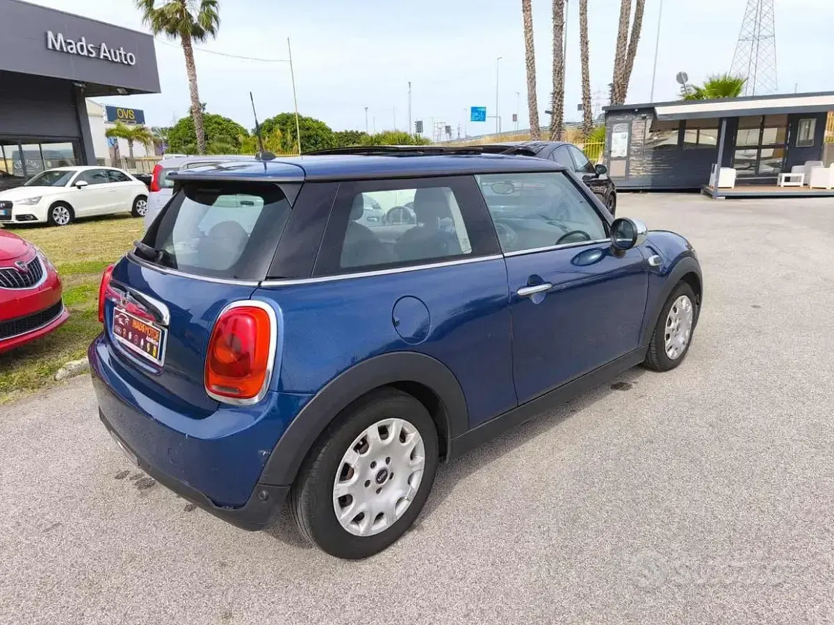 Usata Mini ONE 75 CV (55 kW) 2015 Blu Utilitaria