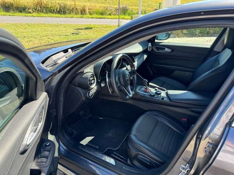 Usata Alfa Romeo Giulia Lusso 190 CV (139 kW) 2019 Grigio Berlina