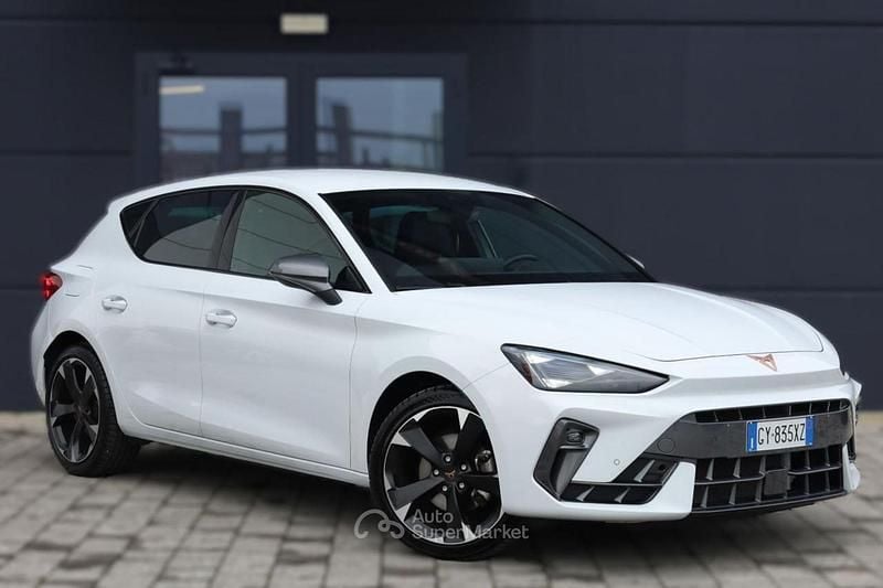 Usata Cupra Leon 150 CV (110 kW) 2025 Bianco Berlina