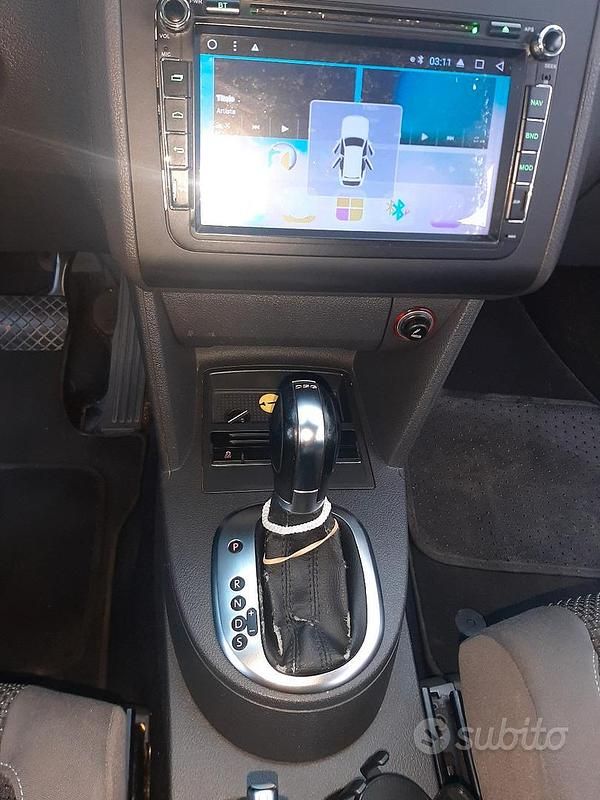 Usata VW Touran 105 CV (77 kW) 2011 Nero Monovolume