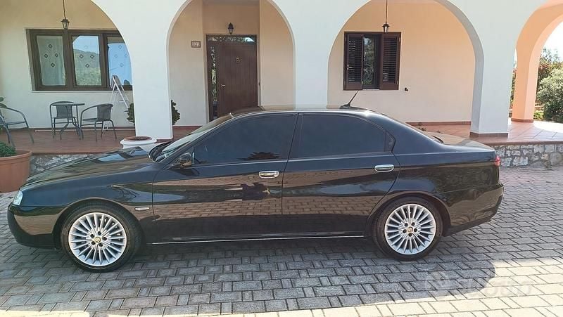 Occasion Alfa Romeo 166 150 ch (110 kW) 2005 Noir Berline