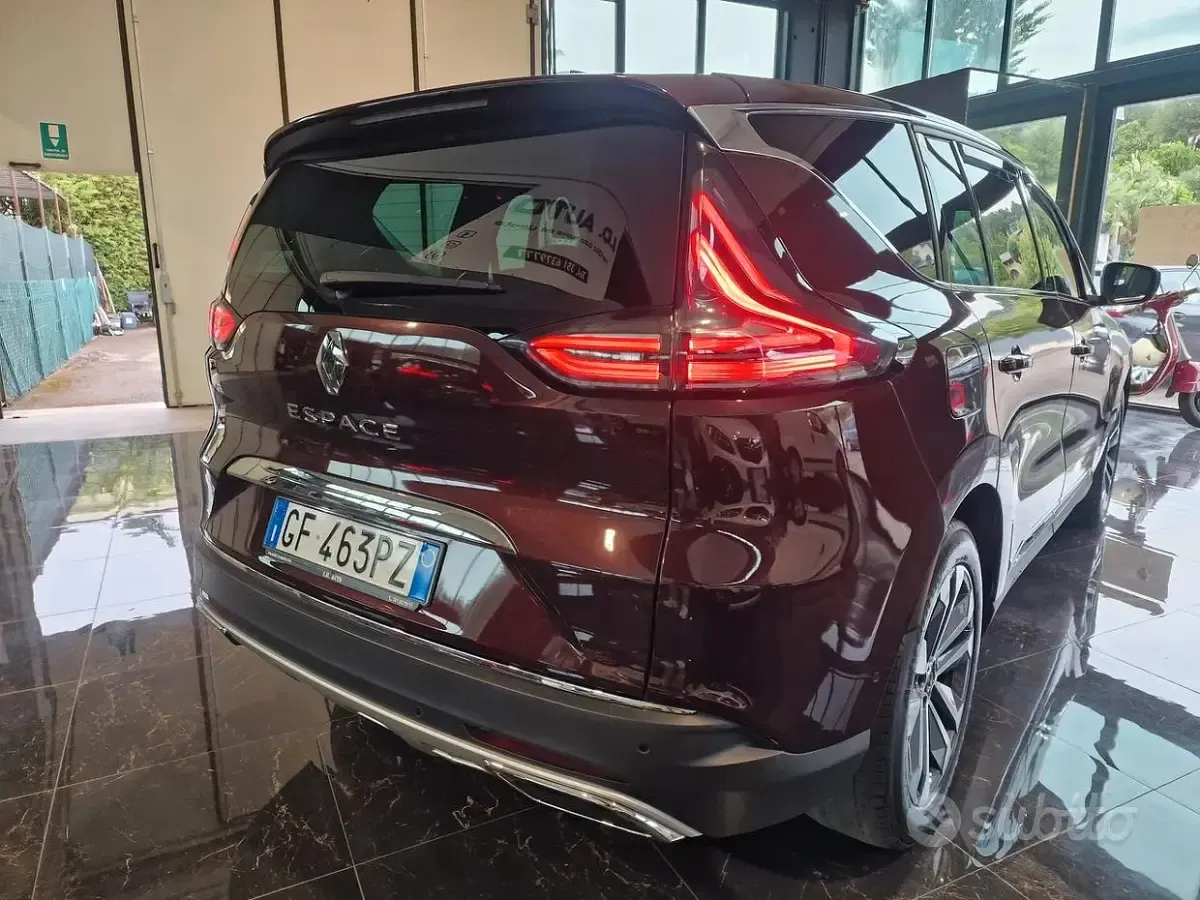 Usata Renault Espace 160 CV (117 kW) 2021 Viola Monovolume
