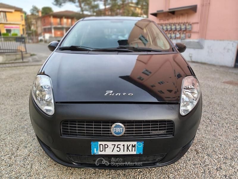 Usata Fiat Grande Punto 75 CV (55 kW) 2008 Nero Utilitaria