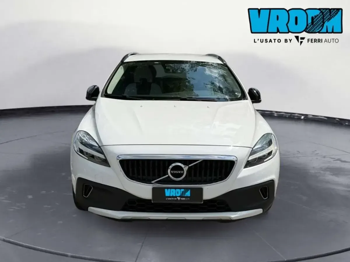 Usata Volvo V40 CC Business Edition 150 CV (110 kW) 2018 Bianco Station wagon
