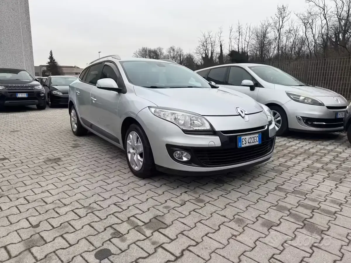 Usata Renault Mégane GrandTour 110 CV (80 kW) 2013 Grigio Station wagon