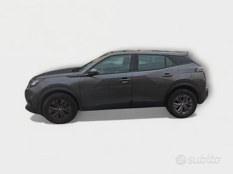Usata Peugeot 2008 Active 131 CV (96 kW) 2022 Grigio scuro SUV