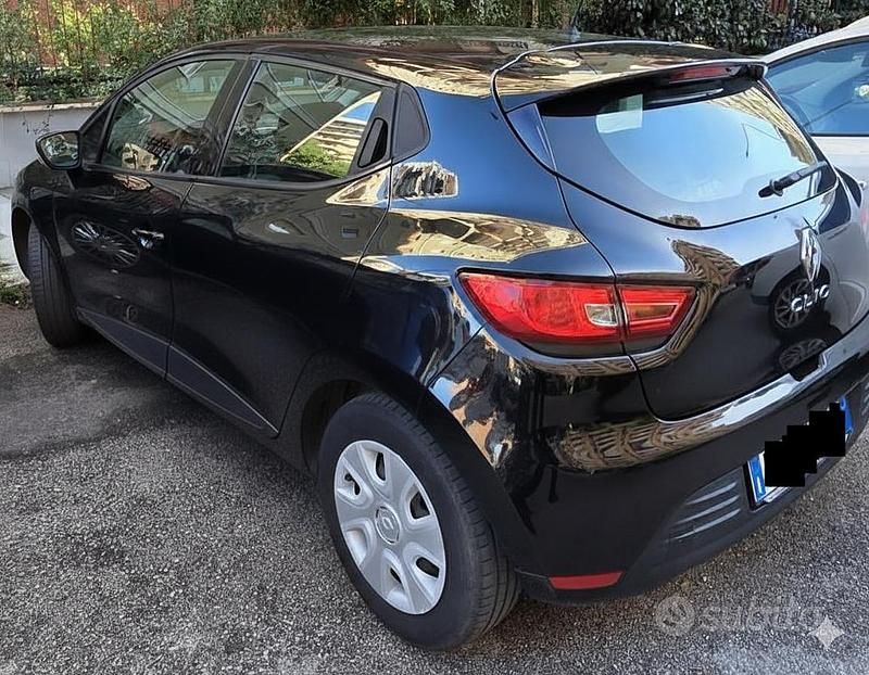 Usata Renault Clio IV Authentique 75 CV (55 kW) 2017 Nero Berlina