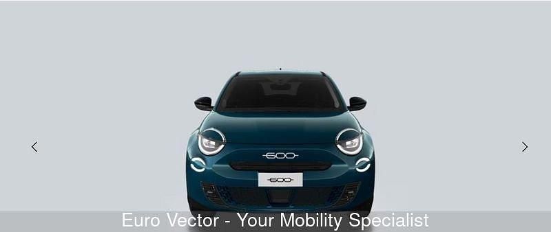 Nuova Fiat 600 Icon 110 CV (80 kW) 2025 Verde SUV