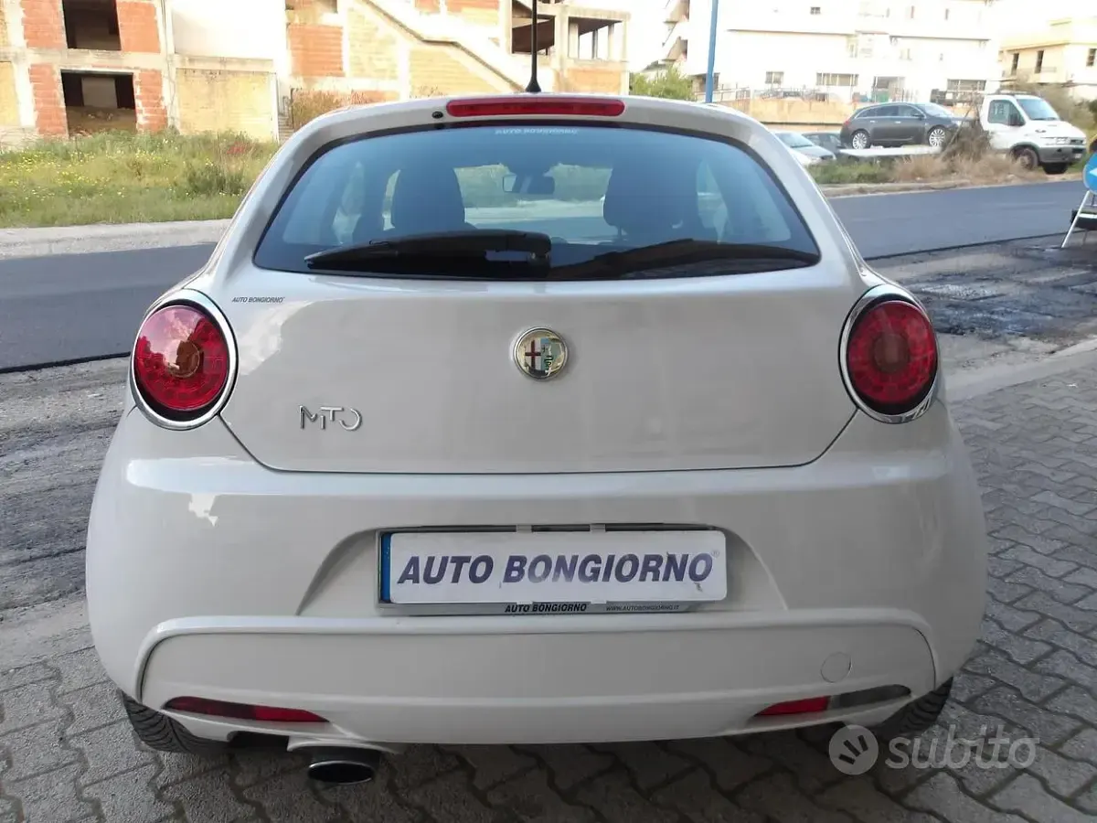 Usata Alfa Romeo MiTo Distinctive 95 CV (69 kW) 2010 Bianco Utilitaria