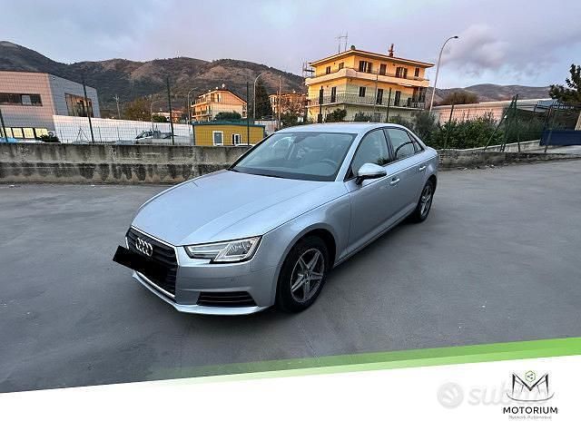 Usata Audi A4 Comfort 150 CV (110 kW) 2018 Grigio Berlina