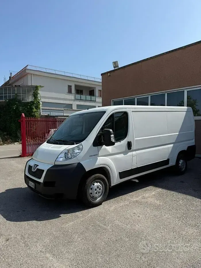 Usata Peugeot Boxer Comfort 120 CV (88 kW) 2010 Bianco Furgone