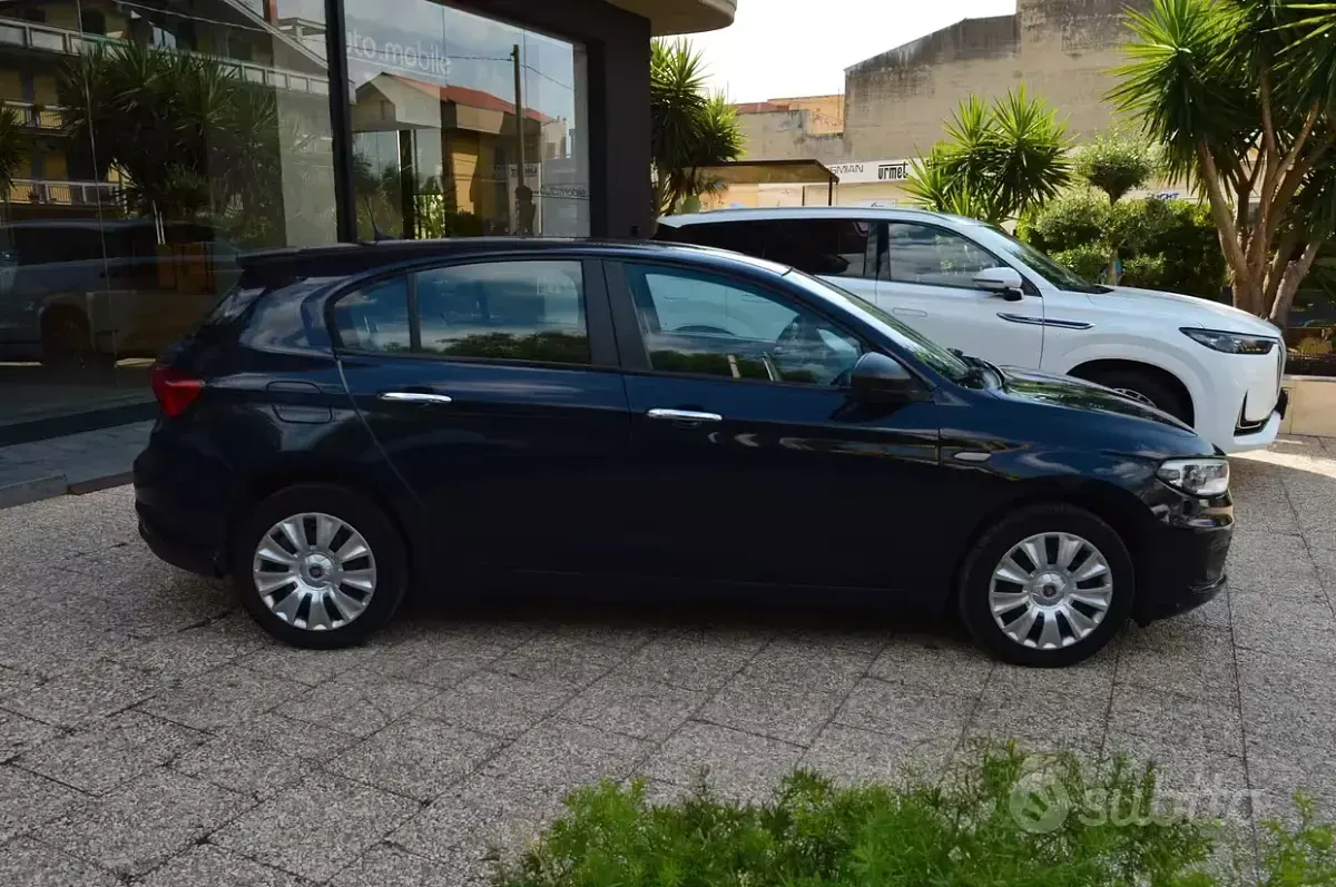 Usata Fiat Tipo Business 120 CV (88 kW) 2016 Blu Berlina