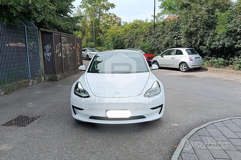 Usata Tesla Model 3 RWD 88 kW (120 CV) 2023 Bianco Berlina