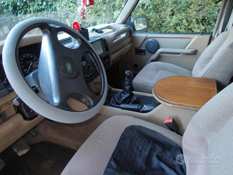 Usata Land Rover Discovery 113 CV (83 kW) 1995 Bianco SUV