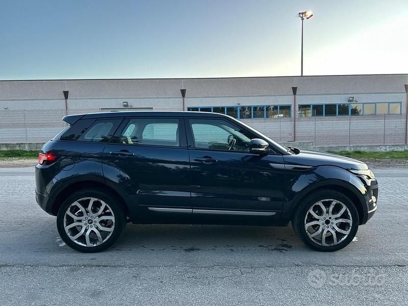 Usata Land Rover Range Rover evoque Prestige 150 CV (110 kW) 2013 Blu Station wagon