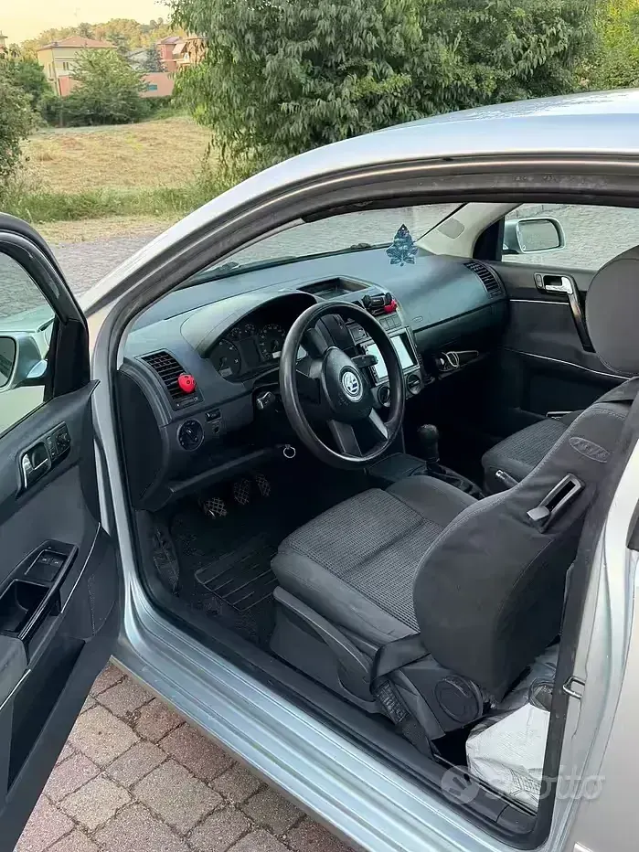 Usata VW Polo 75 CV (55 kW) 2002 Grigio Utilitaria