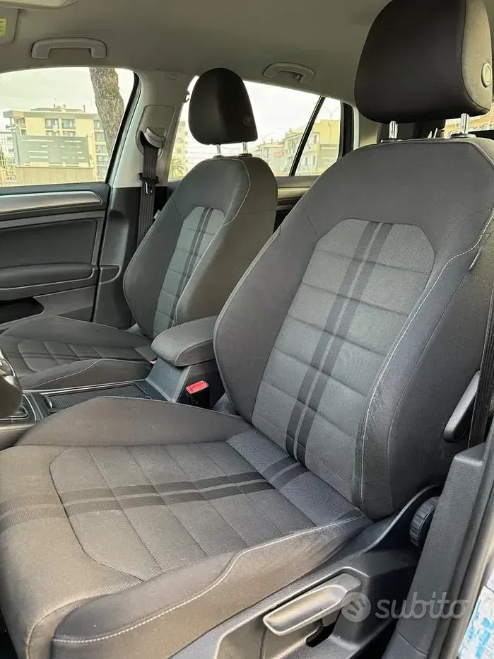 Usata VW Golf VII Executive 110 CV (80 kW) 2016 Marrone Berlina