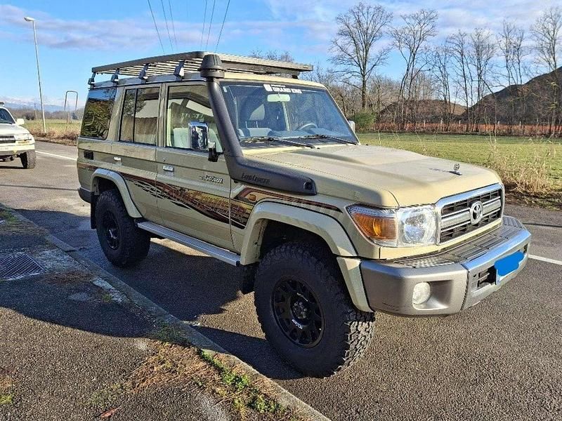 Usata Toyota Land Cruiser 231 CV (169 kW) 2022 Beige SUV