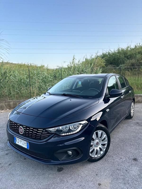 Marrone Usata 2019 Fiat Tipo Business Tre volumi | 9900 € (Buon prezzo) - Immagine 1/4