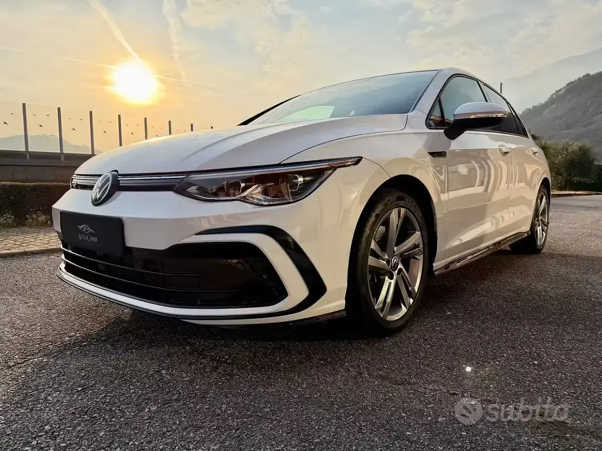 Occasion VW Golf VIII R-line 245 ch (180 kW) 2022 Blanc Berline