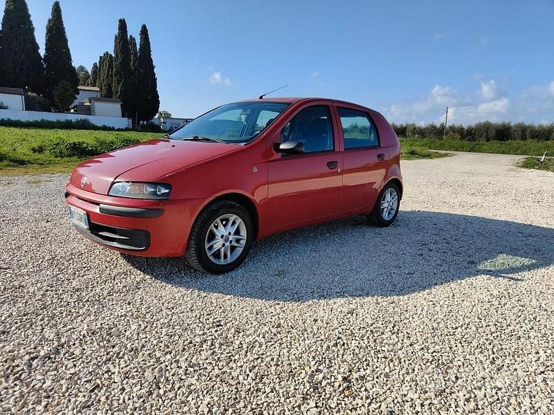 Usata Fiat Punto 2002 Rosso Utilitaria