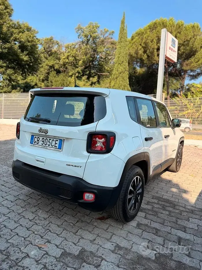 Usata Jeep Renegade Sport 120 CV (88 kW) 2019 Bianco SUV