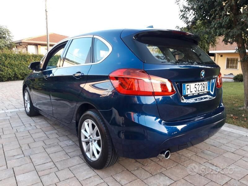Usata BMW 214 Active Tourer Advantage 95 CV (69 kW) 2017 Blu Monovolume