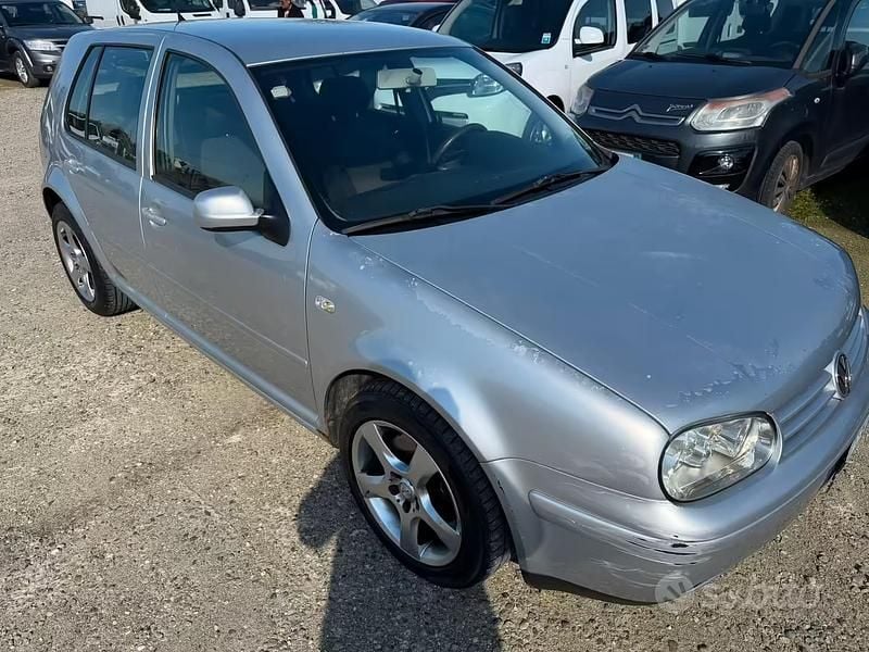 Usata VW Golf IV Highline 130 CV (95 kW) 2002 Grigio Berlina