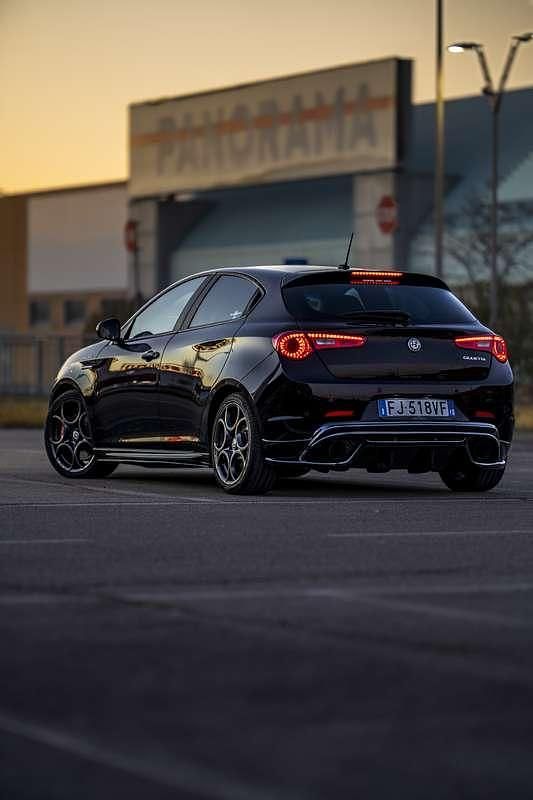 Usata Alfa Romeo Giulietta Veloce 241 CV (177 kW) 2017 Utilitaria