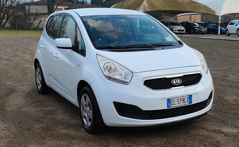 Bianco Usata 2012 Kia Venga Due volumi | 4500 € (Buon prezzo) - Immagine 1/4