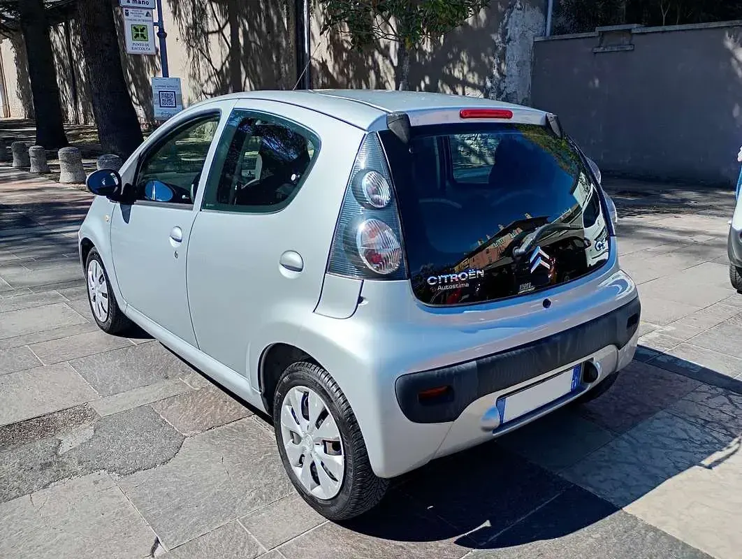 Usata Citroën C1 68 CV (50 kW) 2010 Argento Utilitaria