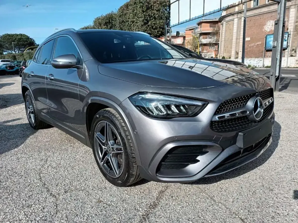 Usata Mercedes GLA200 Premium 150 CV (110 kW) 2025 Grigio SUV