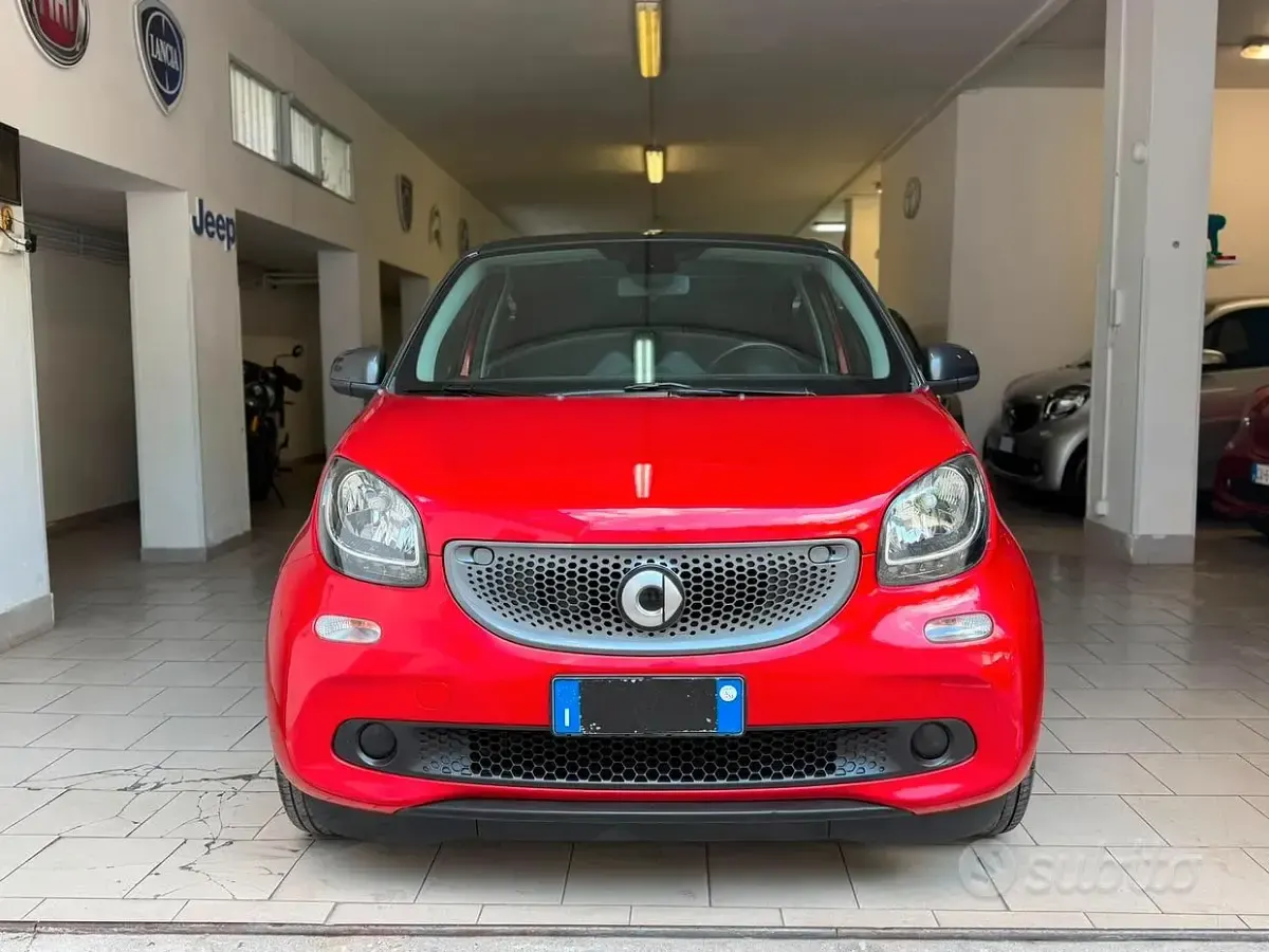 Usata Smart ForFour Passion 71 CV (52 kW) 2016 Rosso Utilitaria