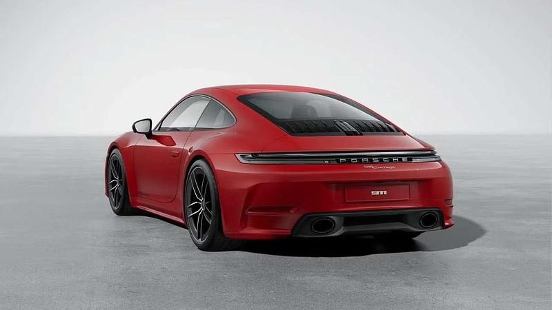 Usata Porsche 992 394 CV (289 kW) 2024 Guards red Coupé