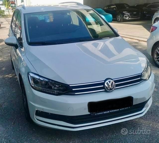 Usata 2018 VW Touran Monovolume | 14.800 € (Buon prezzo) - Immagine 1/4