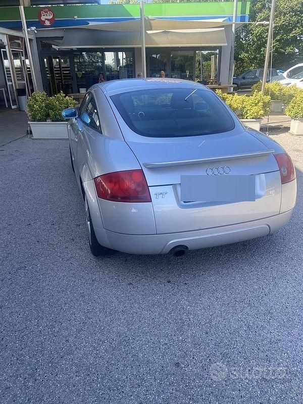 Usata Audi TT 179 CV (131 kW) 2002 Grigio Coupé
