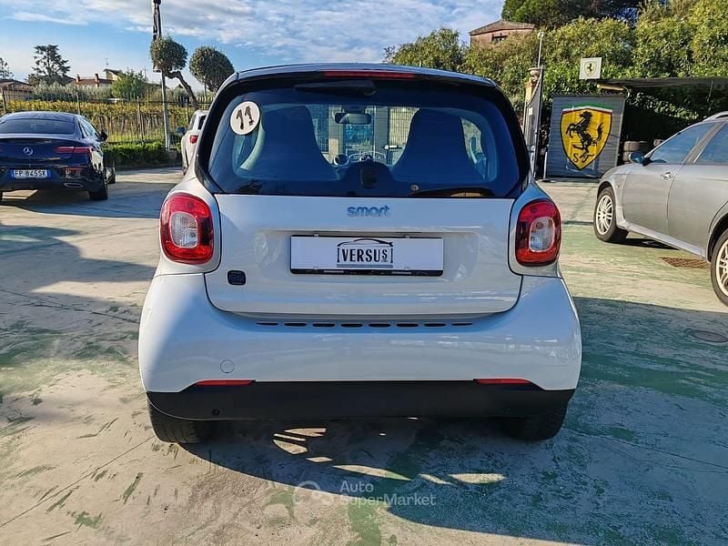 Usata Smart ForTwo Electric Drive 41 kW (56 CV) 2019 Bianco Utilitaria