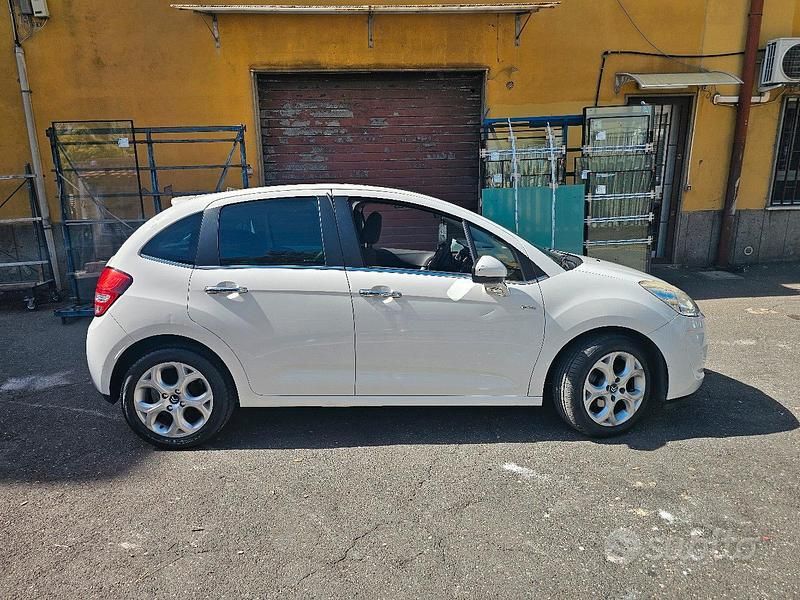 Gebraucht Citroën C3 73 PS (53 kW) 2011 Weiß Kleinwagen