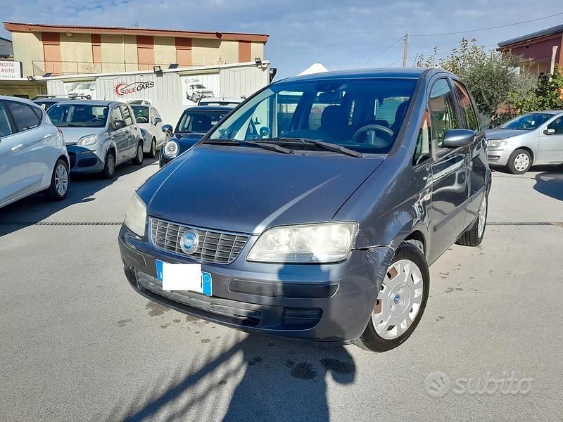 Grigio Usata 2006 Fiat Idea Dynamic Monovolume | 2290 € (Ottimo prezzo) - Immagine 1/4