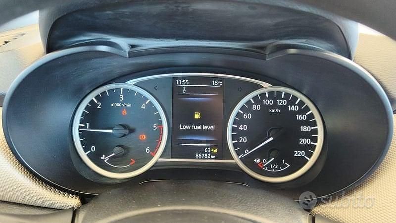 Usata Nissan Micra Acenta 90 CV (66 kW) 2018 Grigio Utilitaria